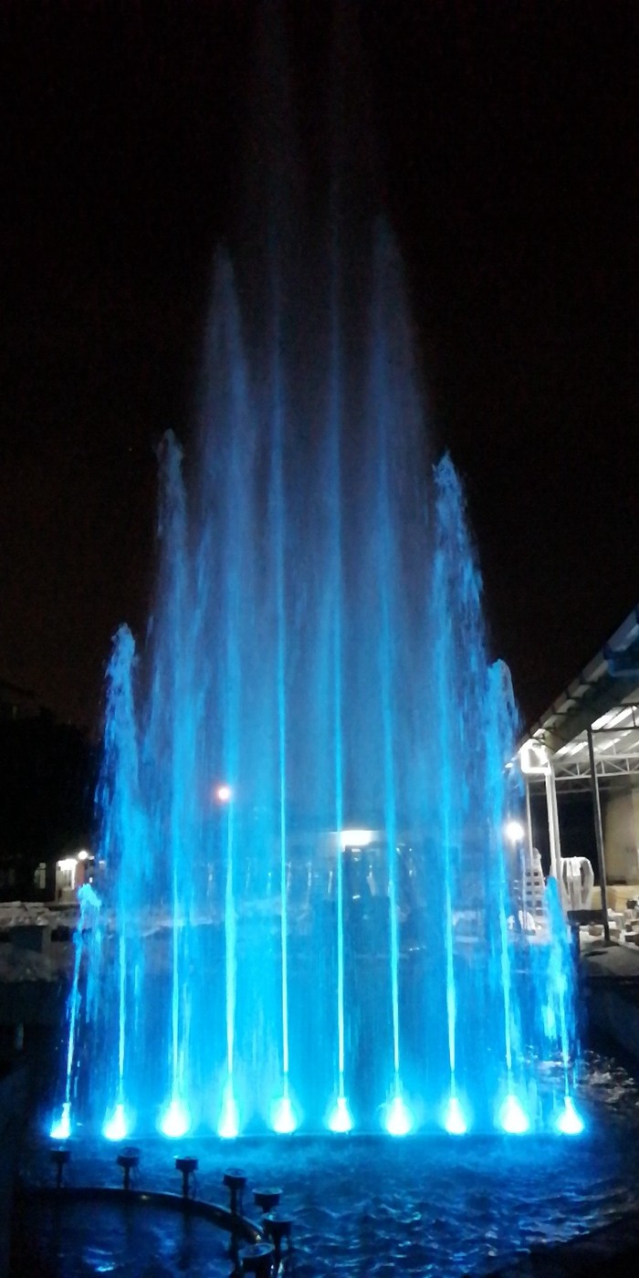 委内瑞拉7条直排喷泉 委内瑞拉7条直排喷泉